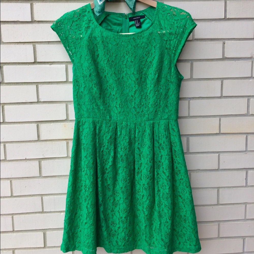 Vivid Emerald Green Lace Dress
